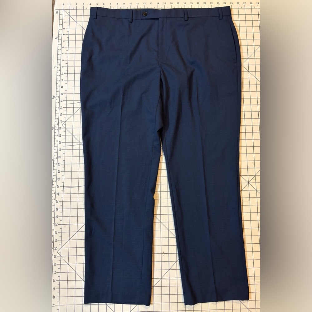 NWOT Lauren Ralph Lauren Men’s Size 40/30 Navy Dress Pants